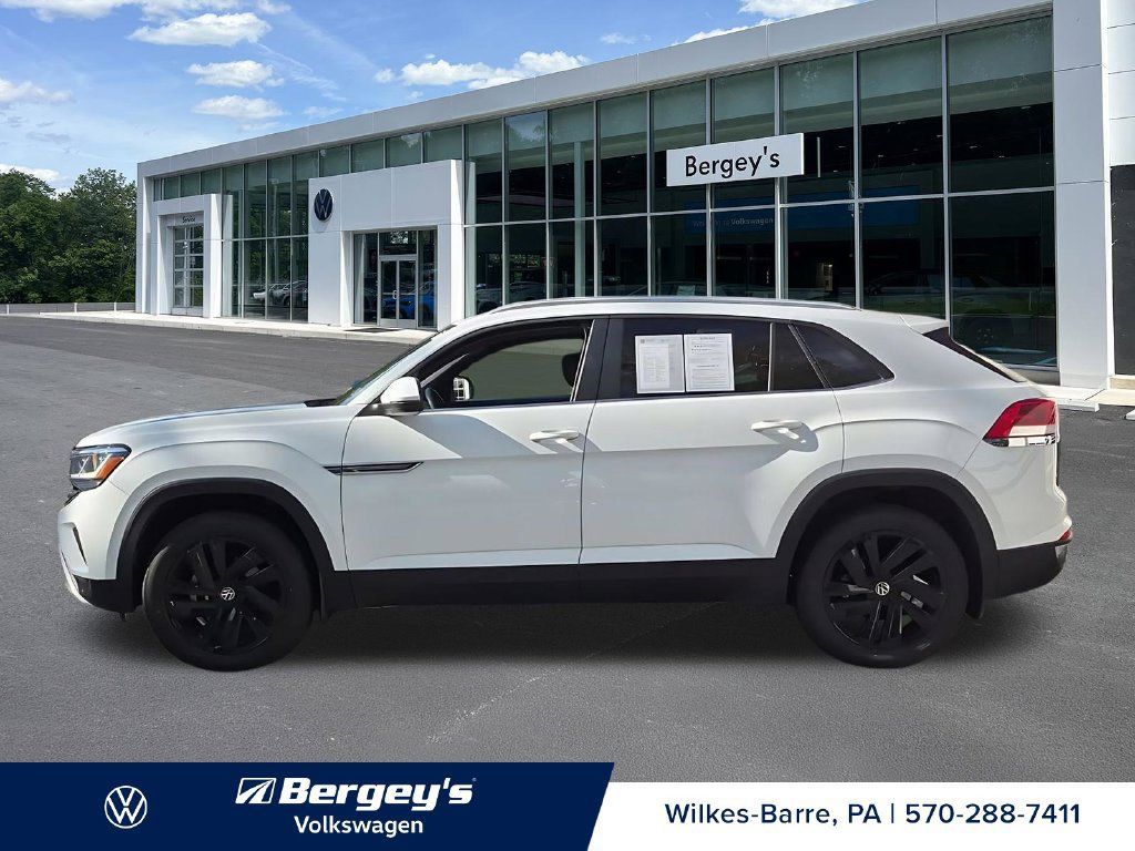 Used 2023 Volkswagen Atlas Cross Sport SE w/ Black Wheel Package AWD/4WD image 9