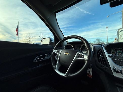 Used 2013 Chevrolet Equinox LTZ image 16