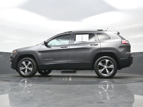 Used 2019 Jeep Cherokee Limited w/ Trailer Tow Group AWD/4WD image 32
