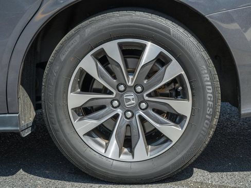 Used 2024 Honda Odyssey EX-L image 17