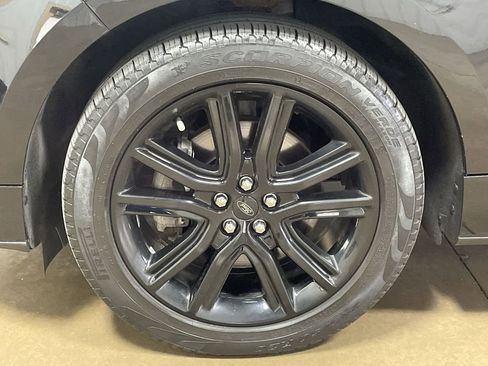 Used 2020 Ford Edge ST-Line image 33