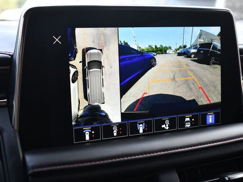 Used 2022 Chevrolet Suburban RST w/ Sport Performance Package image 62