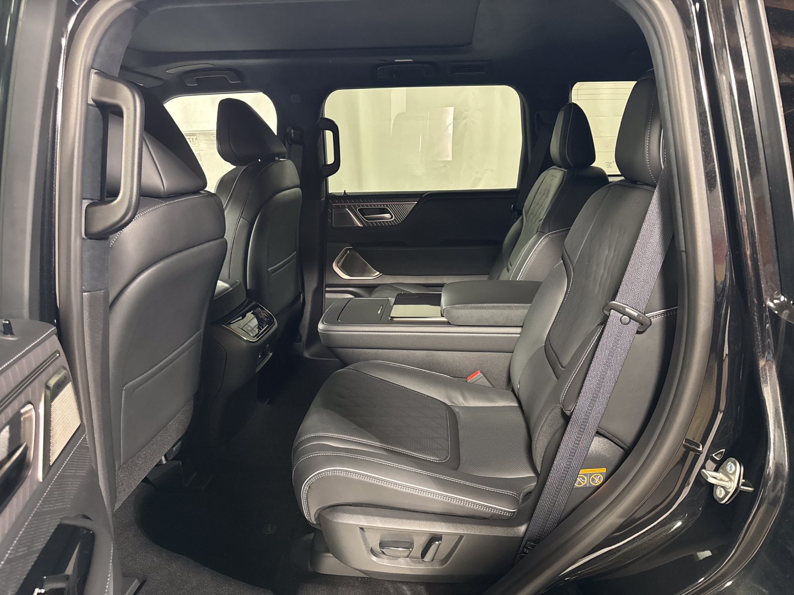 New 2026 INFINITI QX80 Autograph AWD/4WD image 5