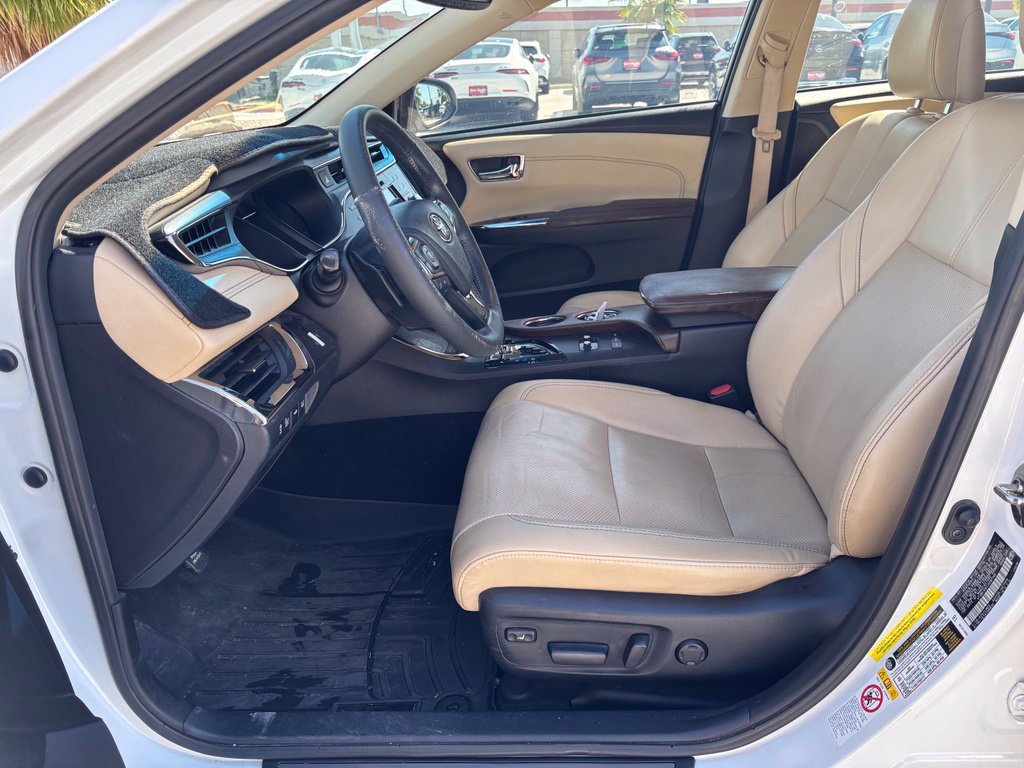 Used 2018 Toyota Avalon Limited FWD image 9