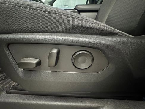 Used 2022 Chevrolet Silverado 1500 Custom Trail Boss w/ LPO, Dark Essentials Package image 17