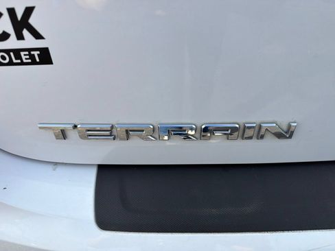 Used 2017 GMC Terrain SLE AWD/4WD image 6
