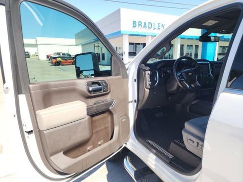 Used 2020 Chevrolet Silverado 2500 LTZ w/ LTZ Plus Package AWD/4WD image 23