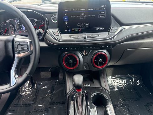 Used 2025 Chevrolet Blazer RS w/ Enhanced Convenience Package image 17