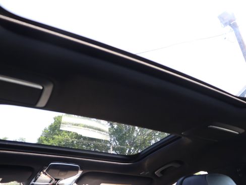 Used 2018 BMW 740i xDrive image 21