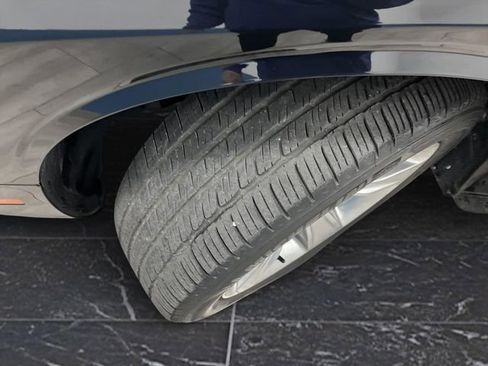 Used 2021 Dodge Challenger SXT image 32