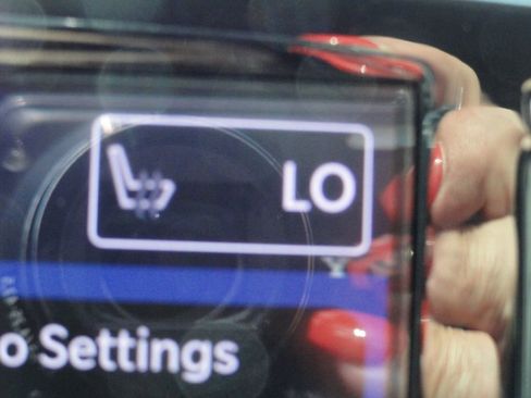 Used 2021 Chrysler Pacifica Touring-L image 22