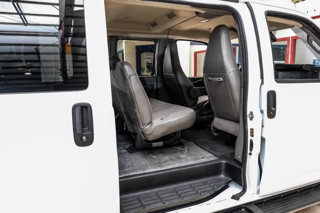Used 2025 Chevrolet Express 3500 LT w/ LT Preferred Equipment Group RWD image 34