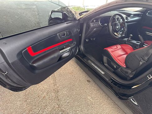 Used 2019 Ford Mustang GT Premium w/ Performance Package - Level 2 RWD image 9