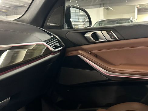 Used 2023 BMW X5 xDrive40i w/ M Sport Package image 20