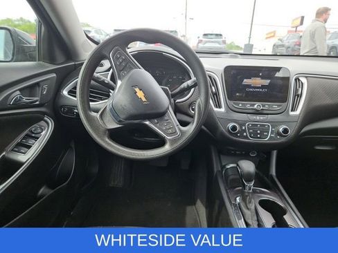 Used 2023 Chevrolet Malibu LT w/ Driver Confidence Package FWD image 5
