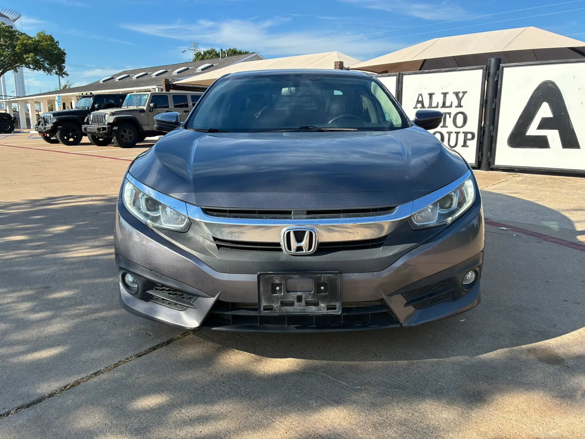 Used 2016 Honda Civic EX-L image 2