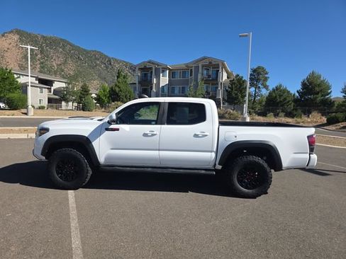 Used 2019 Toyota Tacoma TRD Pro w/ Desert Air Intake Package AWD/4WD image 6