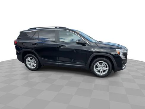 Certified 2024 GMC Terrain SLE w/ Driver Convenience Package FWD image 9