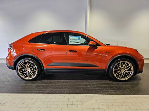 New 2025 Porsche Macan Electric image 8