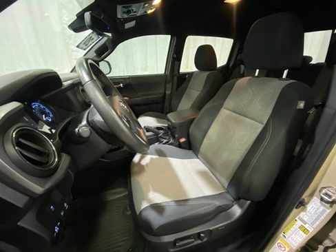 Certified 2020 Toyota Tacoma TRD Off-Road image 10