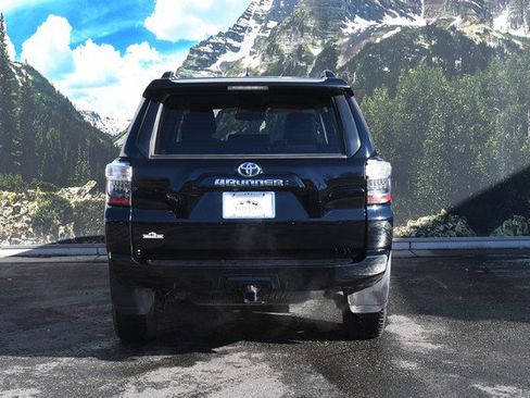 Certified 2024 Toyota 4Runner SR5 Premium image 10