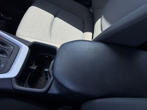 Certified 2025 Toyota RAV4 XLE AWD/4WD image 27
