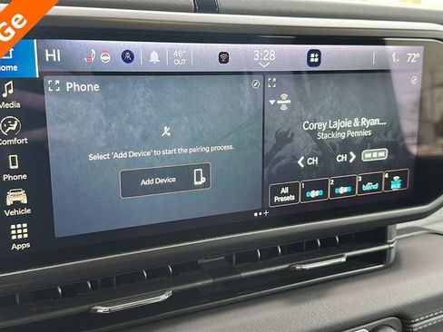 Used 2025 Jeep Wrangler Unlimited Sahara w/ Safety Group image 21