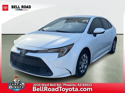 Used 2021 Toyota Corolla LE image 1