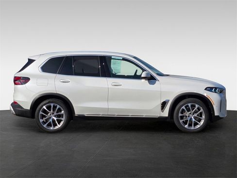 Used 2025 BMW X5 sDrive40i image 7