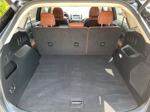 Certified 2019 Ford Edge Titanium w/ Equipment Group 301A AWD/4WD image 50