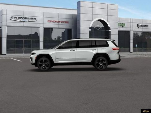 New 2026 Jeep Grand Cherokee L Limited w/ Limited Altitude Package AWD/4WD image 3