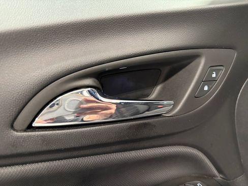 Used 2023 Chevrolet Equinox RS AWD/4WD image 29