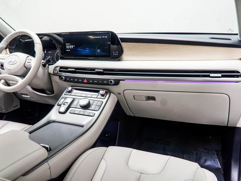 Used 2024 Hyundai Palisade Limited image 17