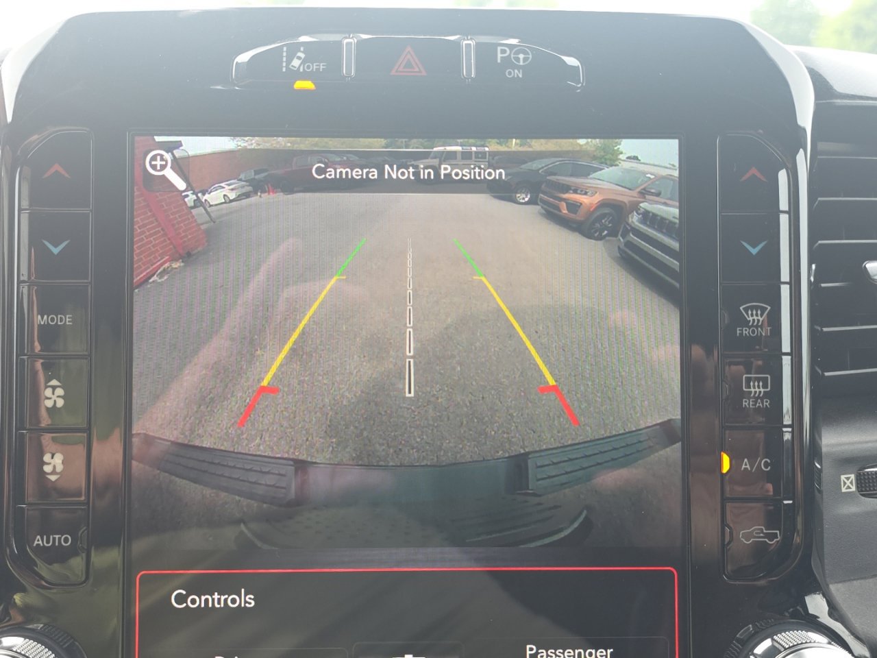 Used 2019 RAM 1500 Laramie AWD/4WD image 28
