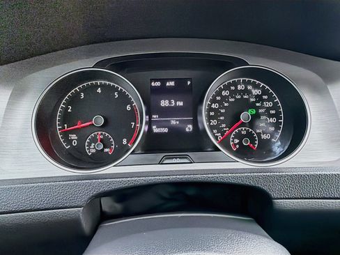 Used 2017 Volkswagen Golf S FWD image 39