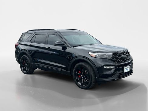 Used 2023 Ford Explorer ST w/ Equipment Group 401A image 9