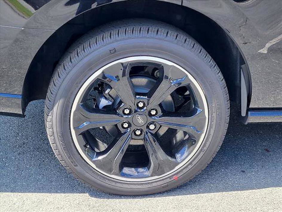 New 2024 Ford Expedition Limited RWD image 9