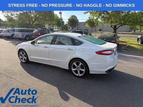 Used 2014 Ford Fusion SE w/ Equipment Group 202A image 6