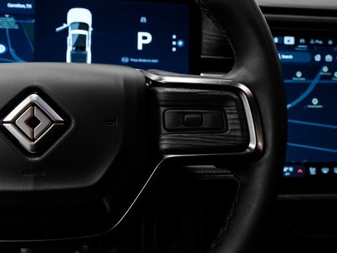 Used 2023 Rivian R1T Adventure image 21