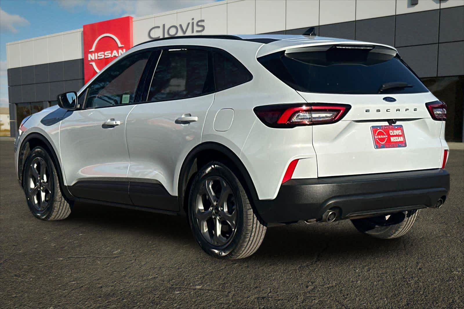 Used 2025 Ford Escape ST-Line FWD image 6
