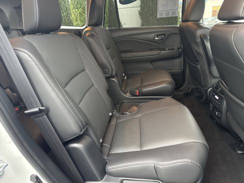 Used 2022 Honda Pilot Elite image 17