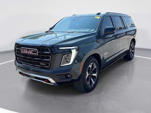 Used 2026 GMC Yukon XL AT4 Ultimate AWD/4WD image 3