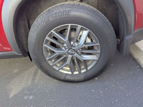 Used 2023 Nissan Rogue S image 7