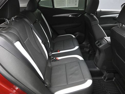 Used 2024 Buick Envision Sport Touring image 8