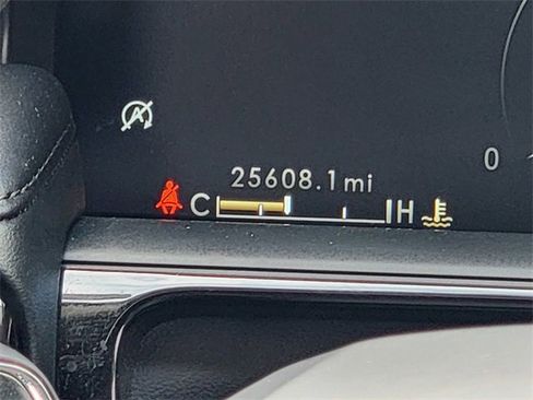 Certified 2022 Lincoln Nautilus Reserve image 36