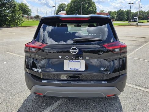 Used 2023 Nissan Rogue SV image 10