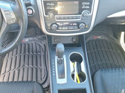 Used 2017 Nissan Altima 2.5 SV FWD image 11