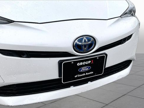 Used 2018 Toyota Prius Two w/ Prius Two Safety Plus Package FWD image 30