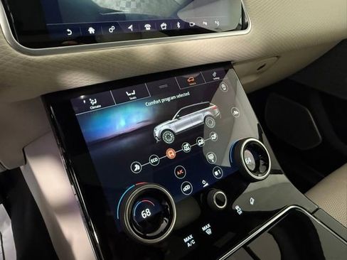 Used 2019 Land Rover Range Rover Velar R-Dynamic SE AWD/4WD image 22