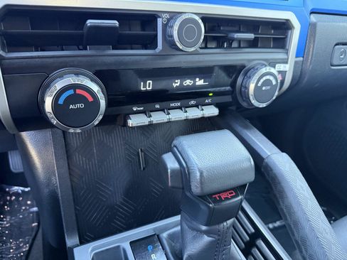 Certified 2025 Toyota Tacoma TRD Off-Road AWD/4WD image 24